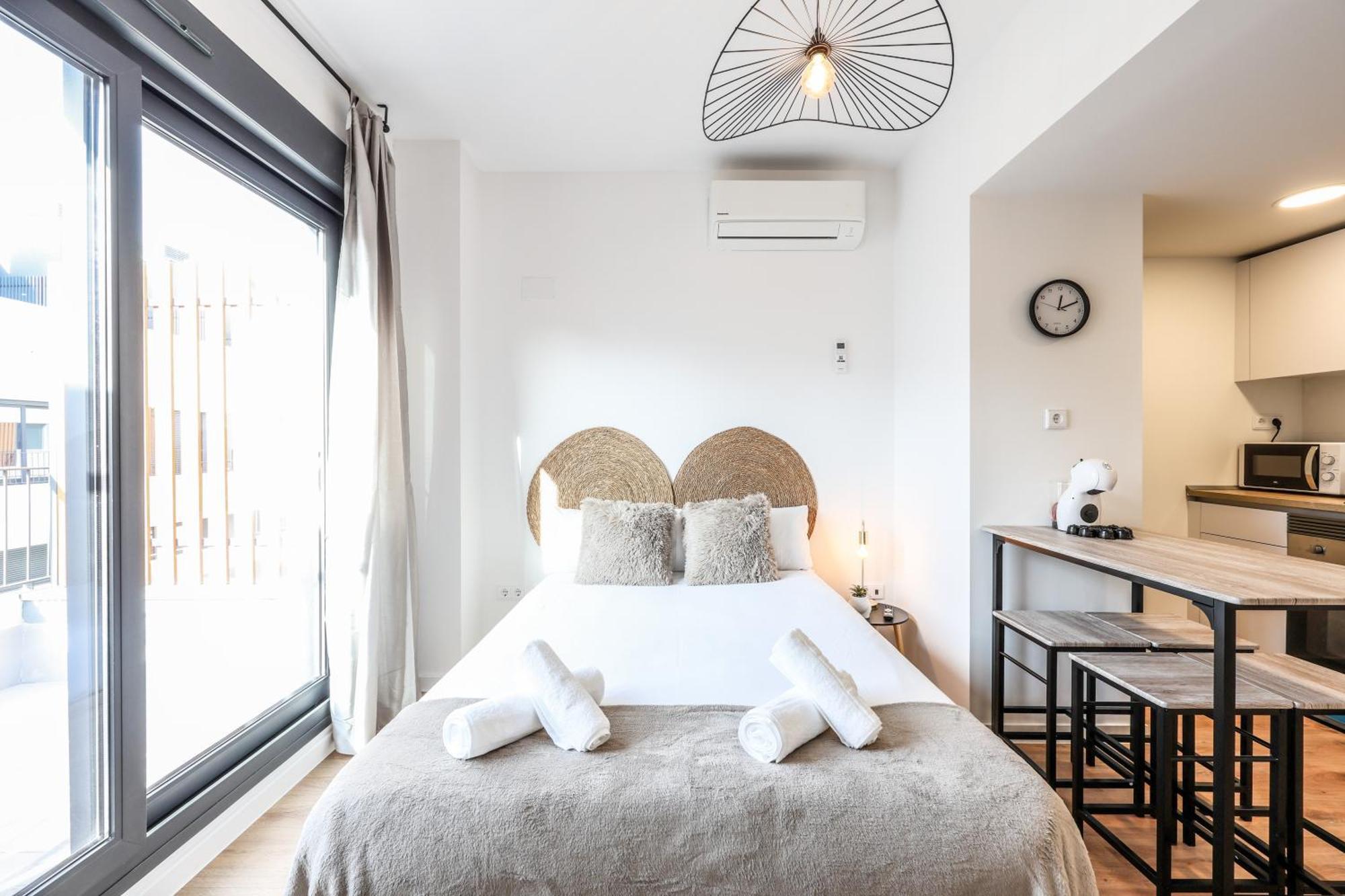Elegant Studio With Private Terrace By Rentitup San Sebastián de los Reyes Exterior foto